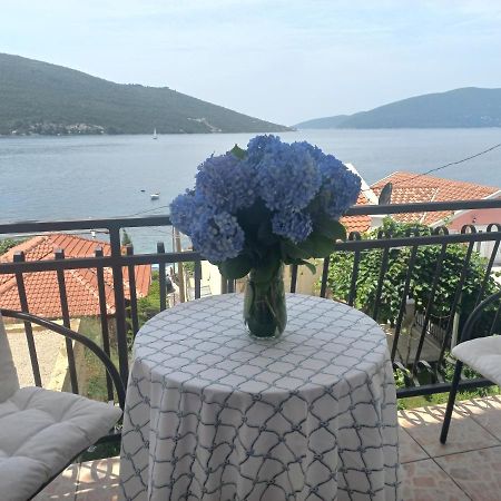 Villa Angelina Kumbor Esterno foto