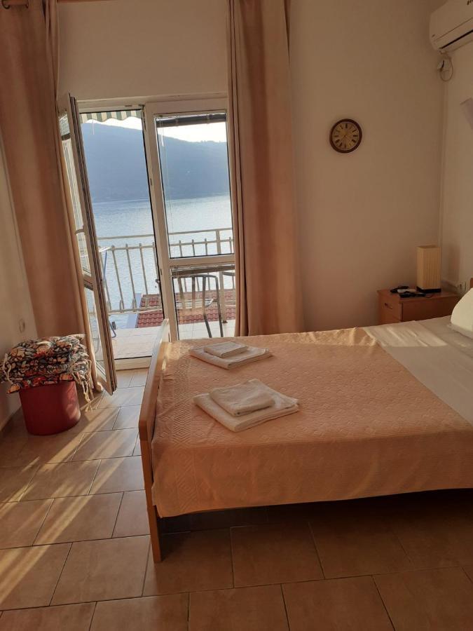 Villa Angelina Kumbor Esterno foto