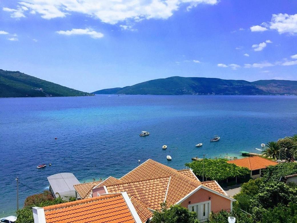 Villa Angelina Kumbor Esterno foto