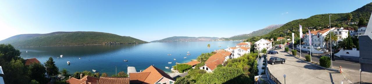 Villa Angelina Kumbor Esterno foto