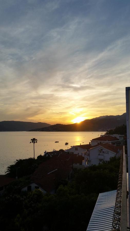 Villa Angelina Kumbor Esterno foto