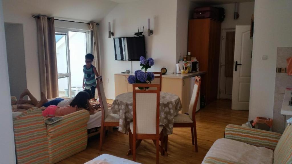 Villa Angelina Kumbor Esterno foto