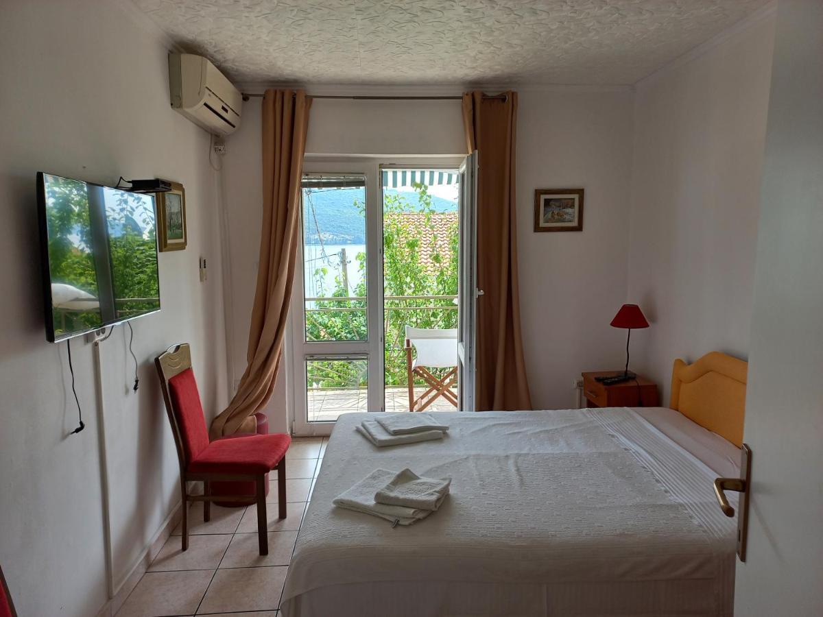 Villa Angelina Kumbor Esterno foto