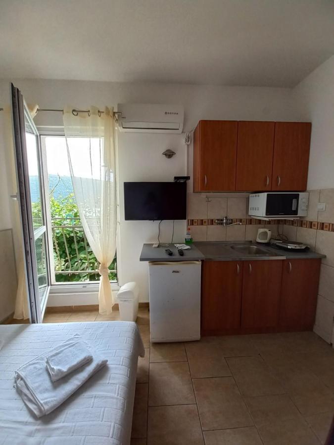 Villa Angelina Kumbor Esterno foto
