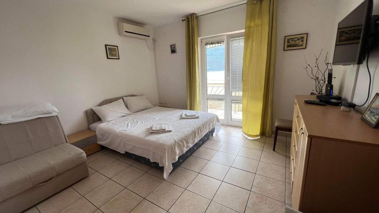 Villa Angelina Kumbor Esterno foto