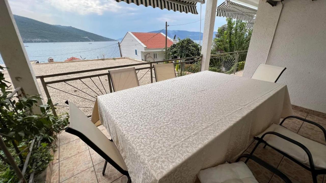 Villa Angelina Kumbor Esterno foto