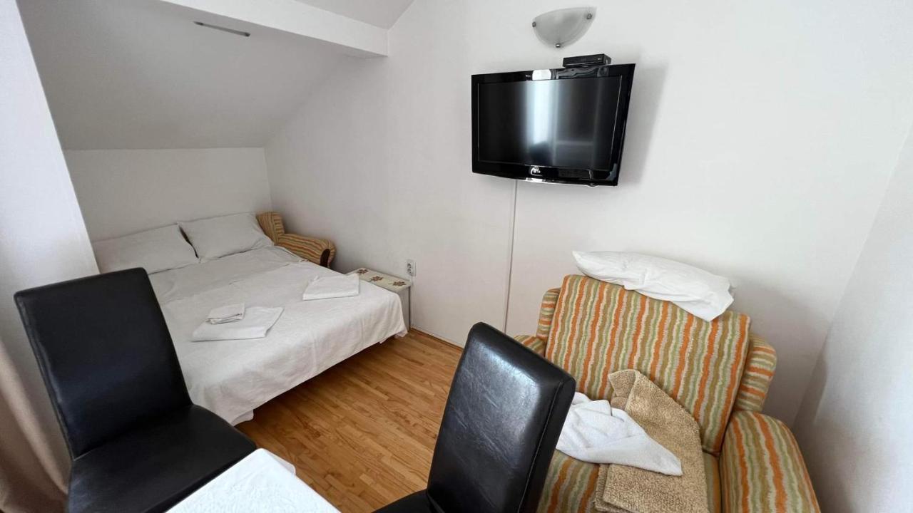 Villa Angelina Kumbor Esterno foto